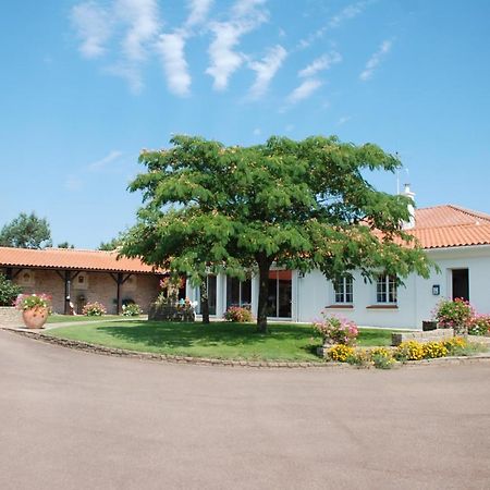Chez Bernadou Hotel Machecoul Bagian luar foto