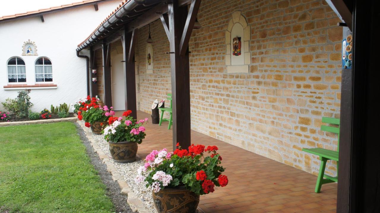 Chez Bernadou Hotel Machecoul Bagian luar foto